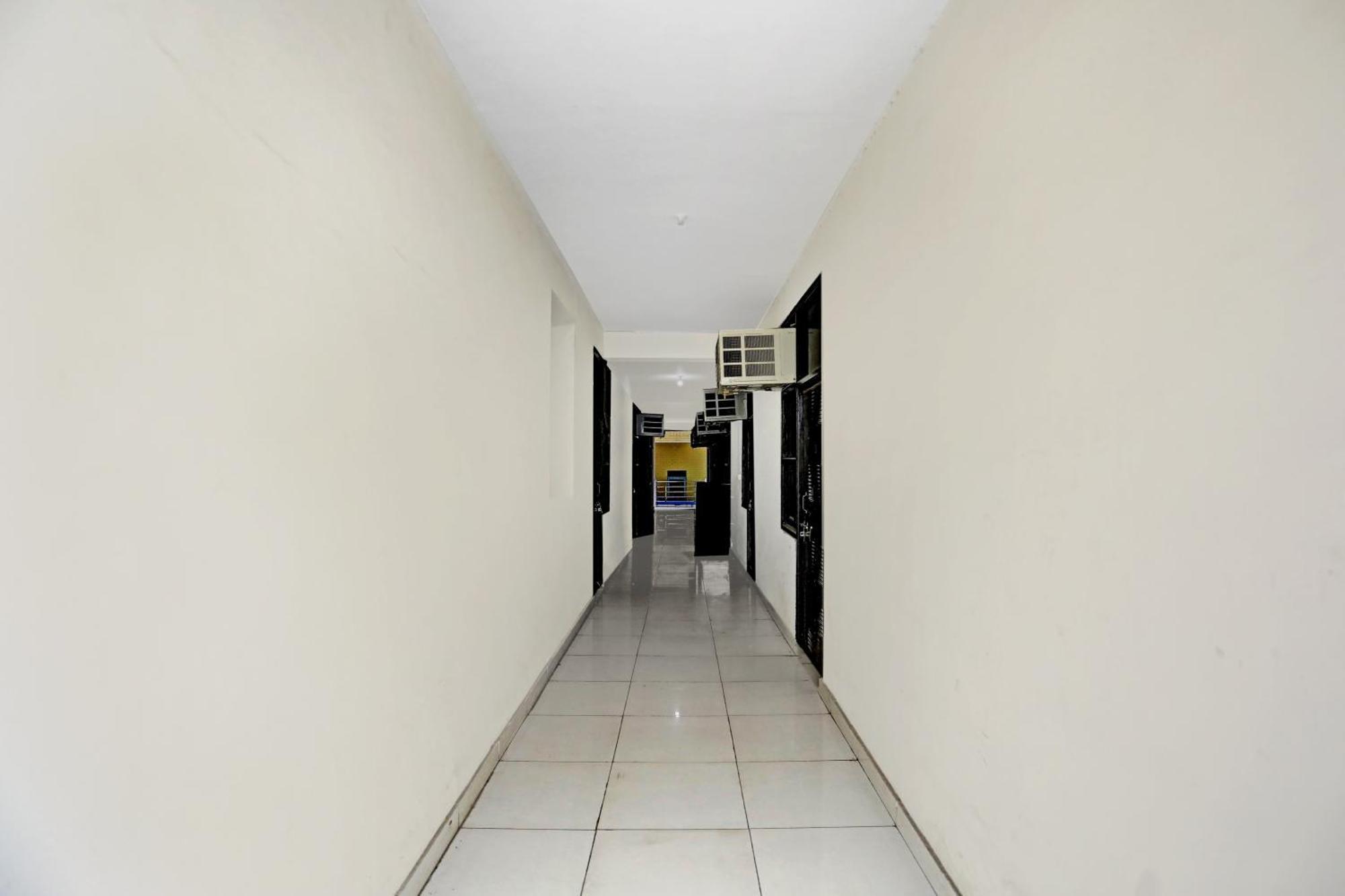 Hotel O Vrinda Residency Noida Luaran gambar